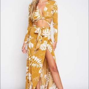 Floral two piece set from Luxuria Mobile Boutique